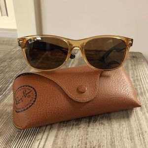 Ray-Ban New Wayfarer RB2132 Polarized Sunglasses